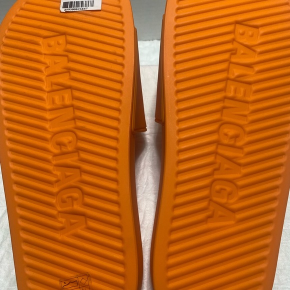 Balenciaga SZ 41E/8US Pool Slide Smooth Rubber Logo in Orange/Black - Picture 7 of 9